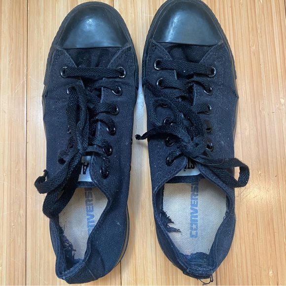 Black Converse Sneakers, size 8 women’s - Picture 5 of 9